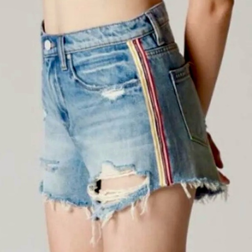 BLANK NYC THE BARROW DENIM SHORTS